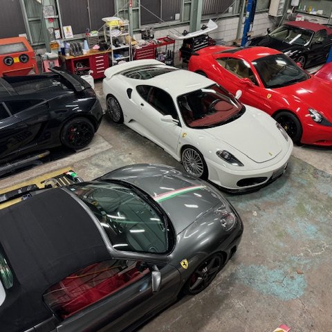 スーパーカーのことなら全てお任せください